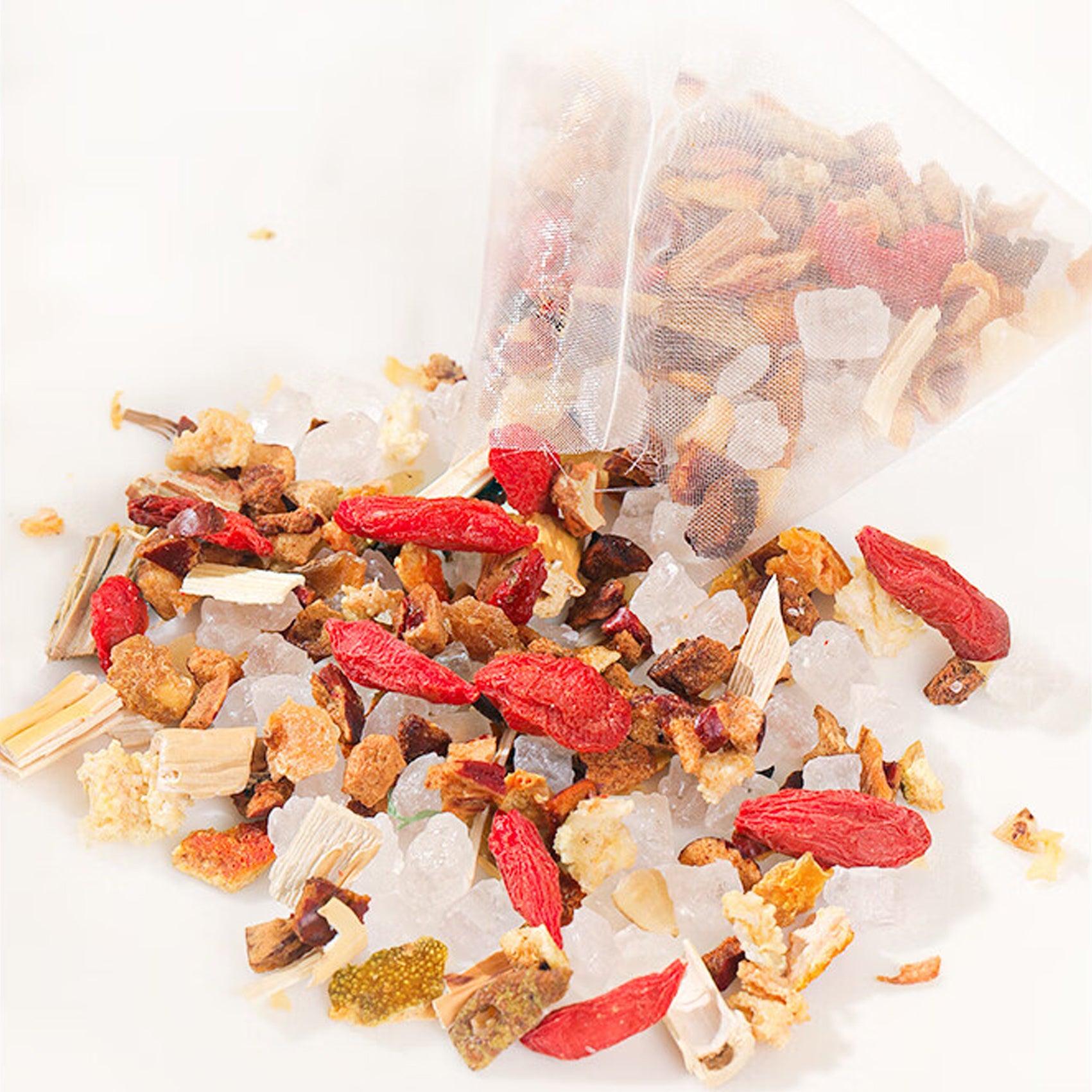 Pear Tea with Goji Berry, Red Dates & Rock Candy | Natural & Refreshing